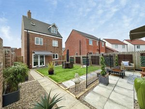 Photo 12- click for photo gallery